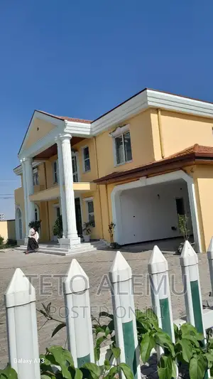 6bdrm House in House For Sale Tafo, Bole for sale
