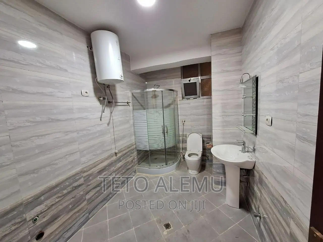 6bdrm House in House For Sale Tafo, Bole for sale