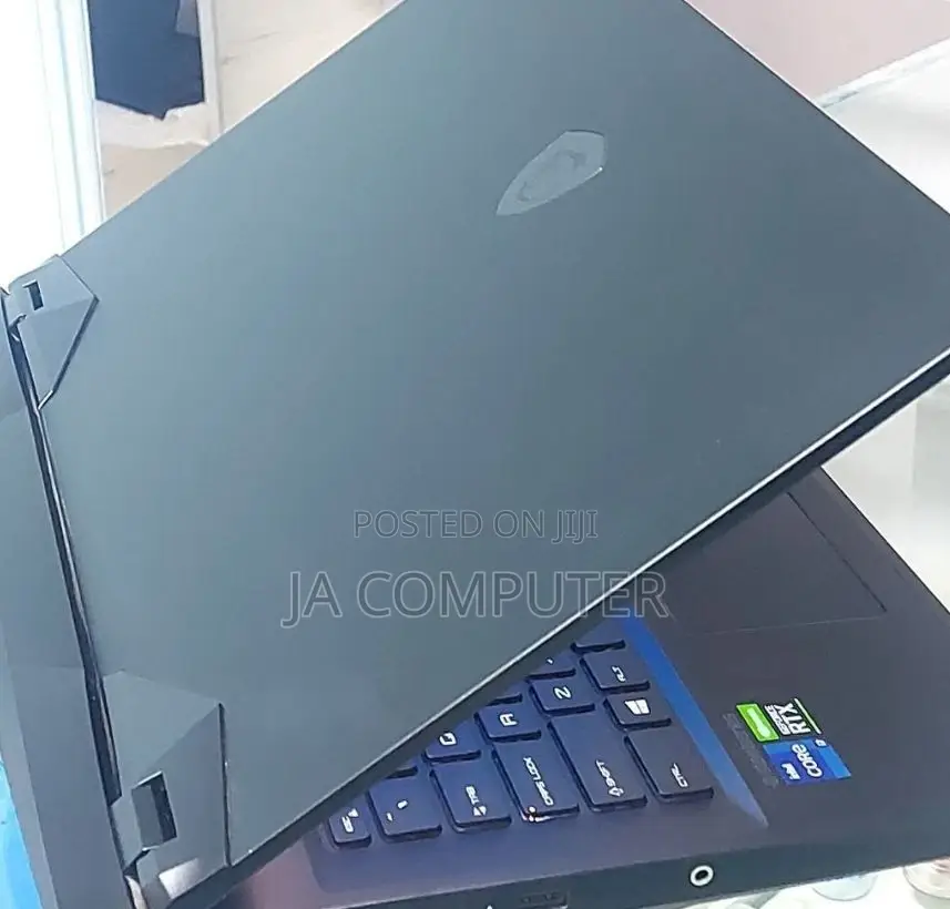 New Laptop MSI GP75 Leopard 16GB Intel Core I7 SSD 1T