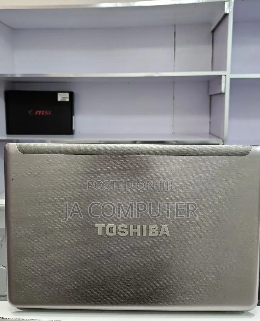 Laptop Toshiba Satellite C55 4GB Intel Core I5 HDD 750GB