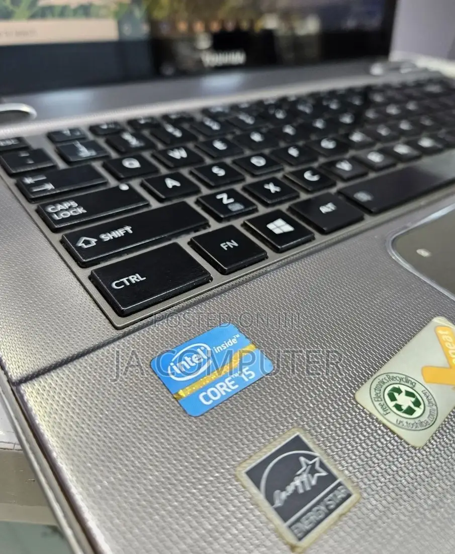 Laptop Toshiba Satellite C55 4GB Intel Core I5 HDD 750GB