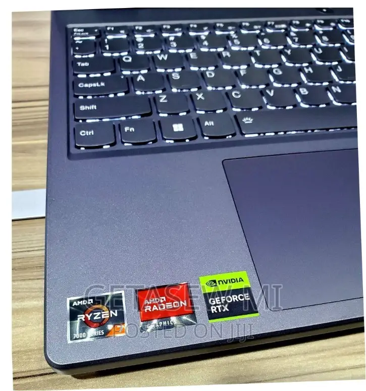 New Laptop Lenovo Legion 5 16GB AMD Ryzen 7 SSD 1T