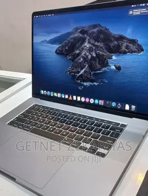 New Laptop Apple MacBook Pro 2019 16GB Intel Core I9 SSD 512GB