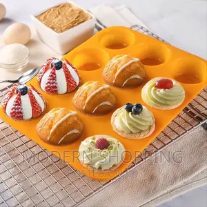 Photo - 12 Cup Baking Silicon Mold