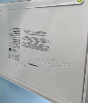 New Laptop Apple MacBook Pro 2022 M2 16GB Apple M2 SSD 512GB