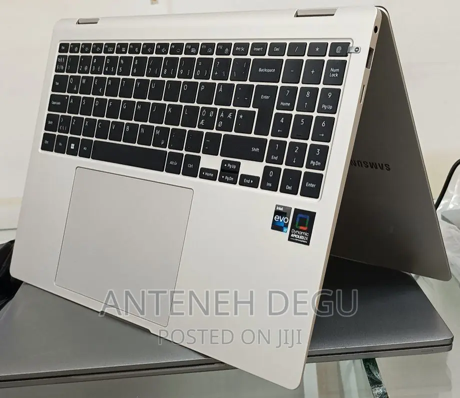 New Samsung Galaxy Book3 Pro 360 16" 16GB Intel Core I7 SSD 512GB