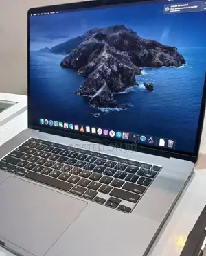 New Laptop Apple MacBook Pro 2019 16GB SSD 512GB