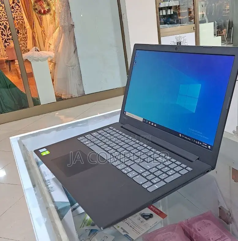 Laptop Lenovo Ideapad 3 8GB Intel Core I5 HDD 1T