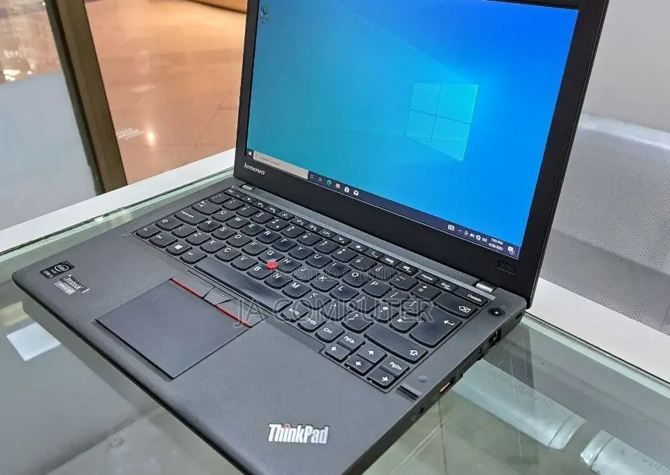 Laptop Lenovo ThinkPad X250 4GB Intel Core i5 SSD 500GB