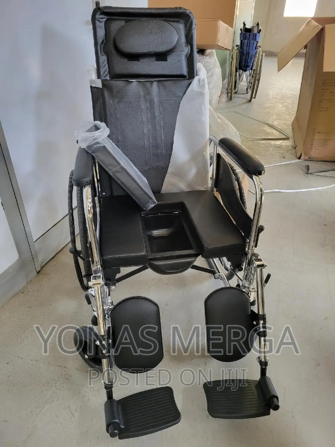 Lying Down Self Propelled Lightweight Transport Wheelchair