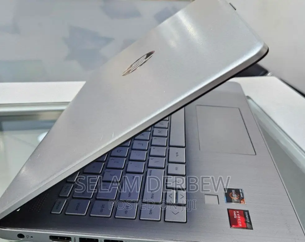 New Laptop HP Stream Notebook 8GB AMD Ryzen 5 SSD 256GB