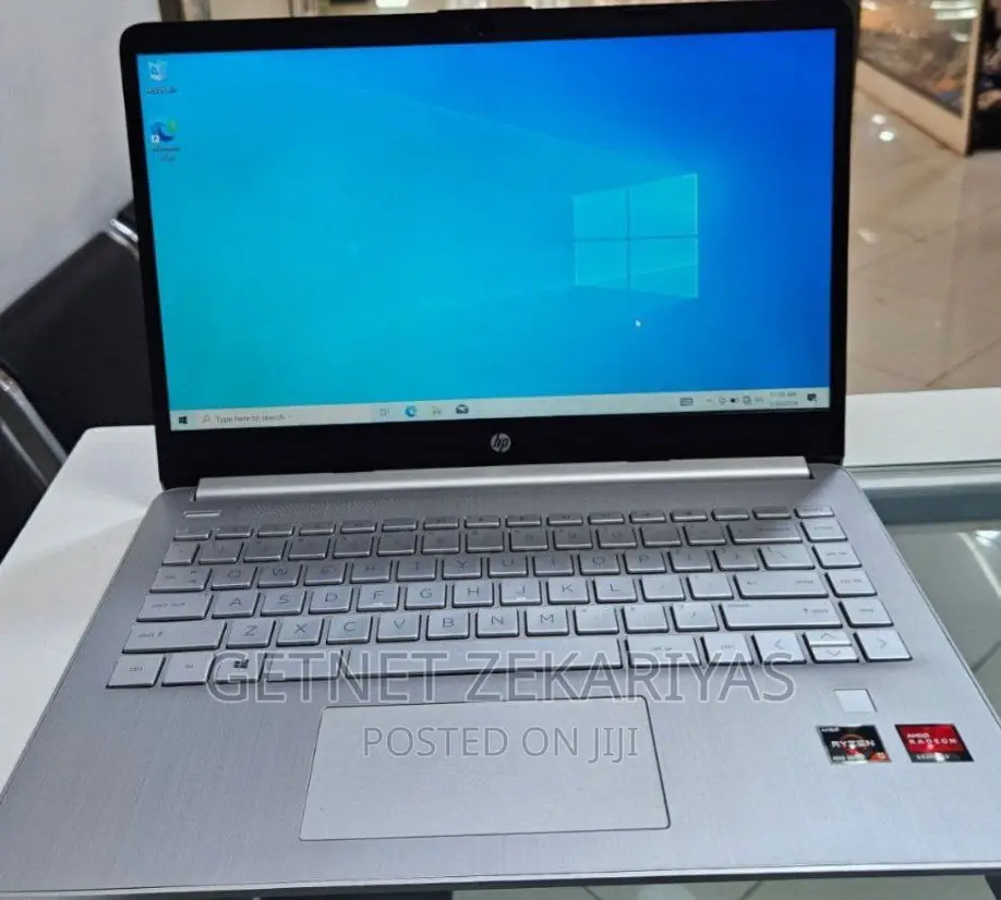 New Laptop HP Stream Notebook 8GB AMD Ryzen 5 SSD 256GB