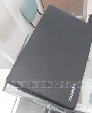 Photo - New Laptop Toshiba Satellite A350 4GB Intel Celeron SSD 320GB