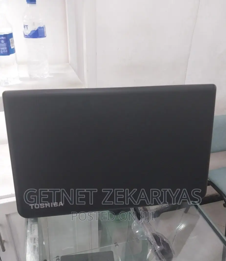 New Laptop Toshiba Satellite A350 4GB Intel Celeron SSD 320GB