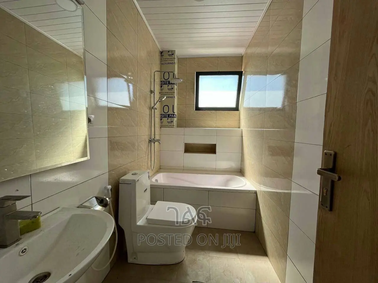 20bdrm Apartment in መገናኛ አካባቢ ቅንጡ, Yeka for sale