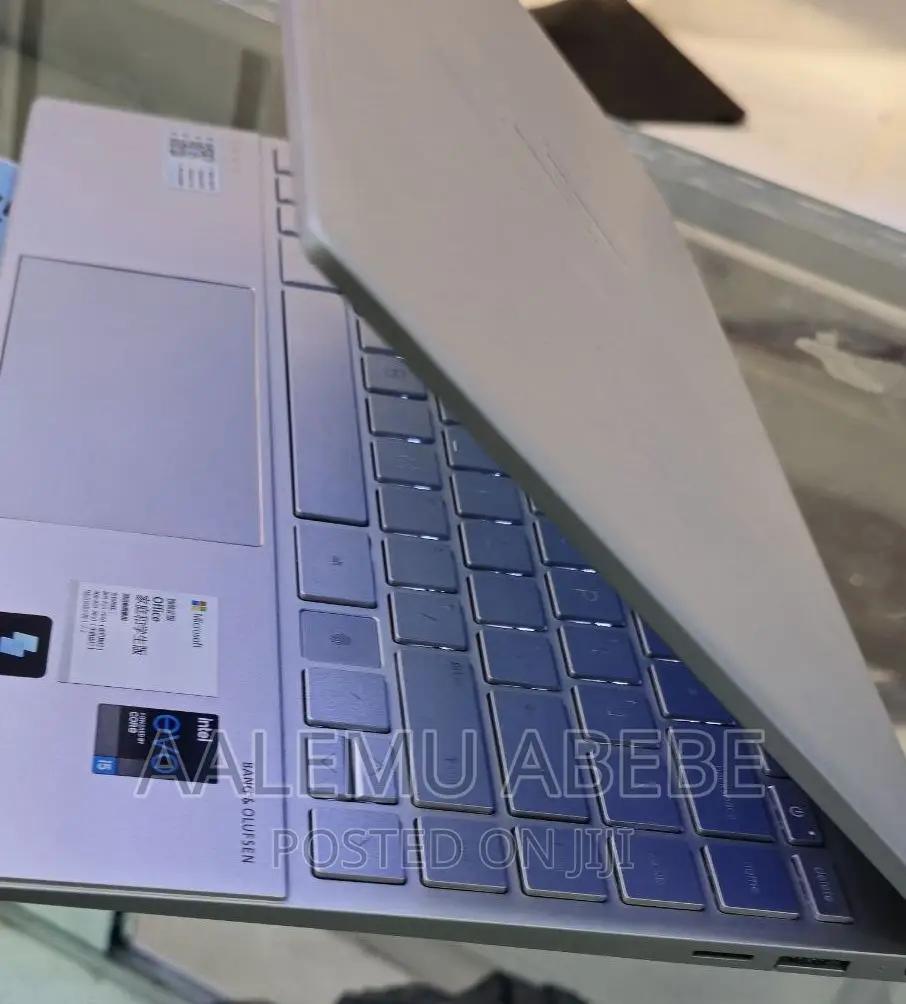 New Laptop HP Envy 13 16GB Intel Core I5 SSD 512GB