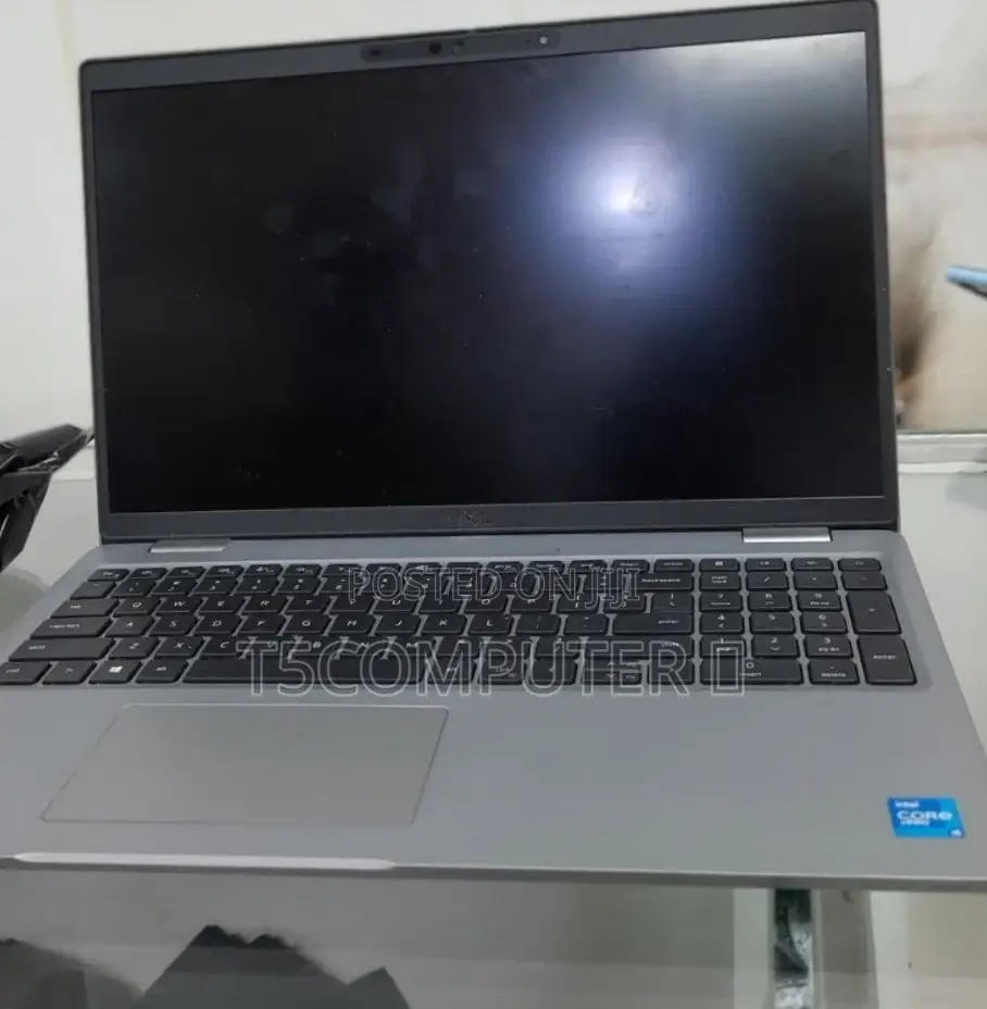 New Laptop Dell Precision 5520 16GB Intel Core I5 SSD 512GB