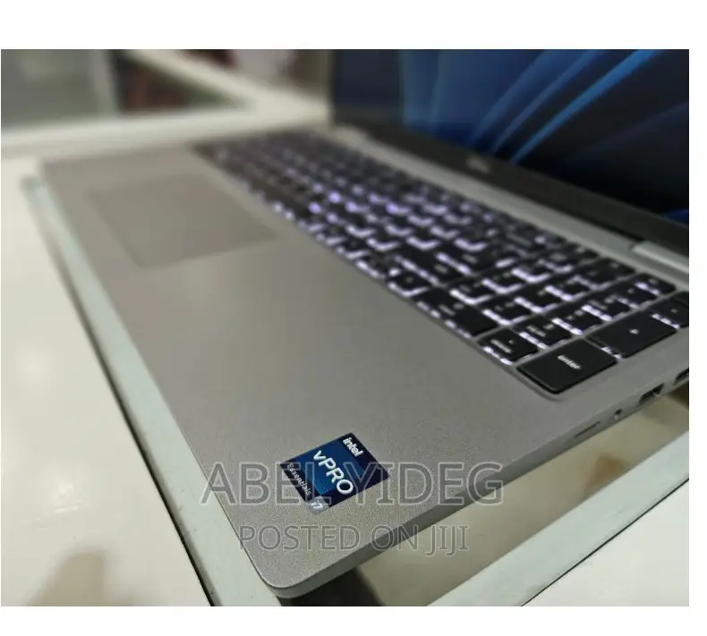 New Laptop Dell 16GB Intel Core I7 SSD 512GB