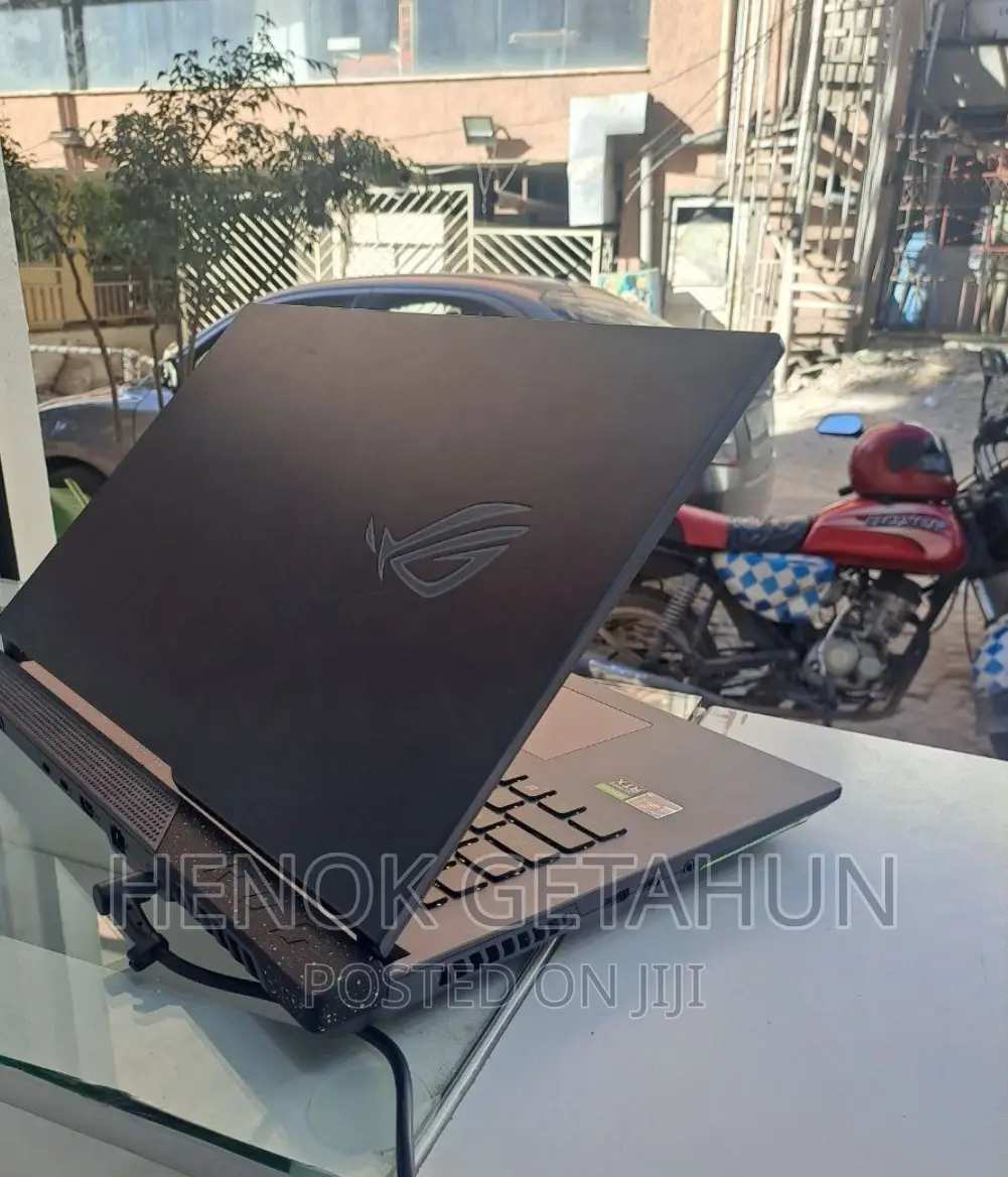 New Laptop Asus ROG Strix G15 32GB AMD Ryzen 9 SSD 1T