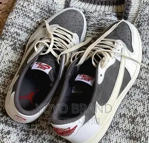 Air Jordan Travis Scot