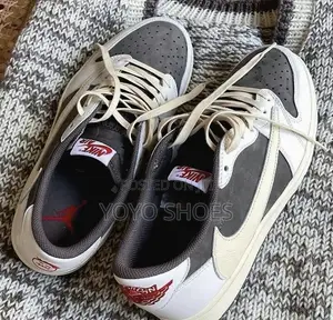 Air Jordan Travis Scot