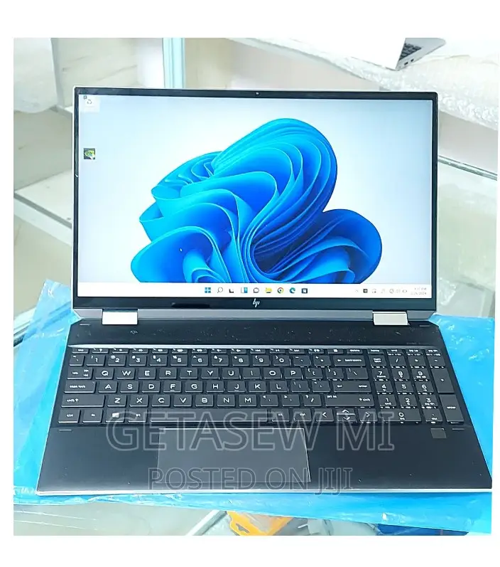 New Laptop HP Spectre X360 16GB Intel Core I7 SSD 512GB