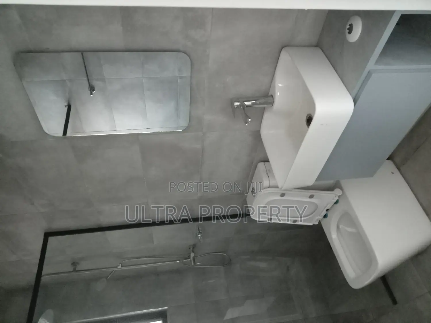 4bdrm Apartment in Bole for sale