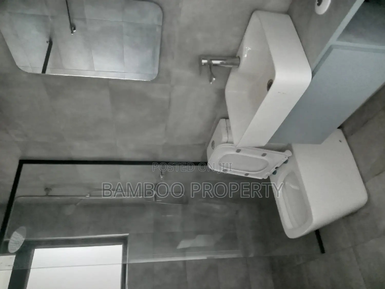 4bdrm Apartment in Bole for sale