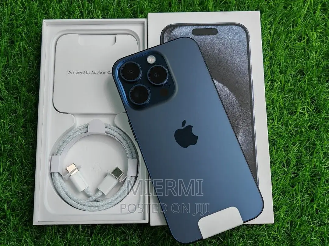 New Apple iPhone 15 Pro Max 256 GB Blue