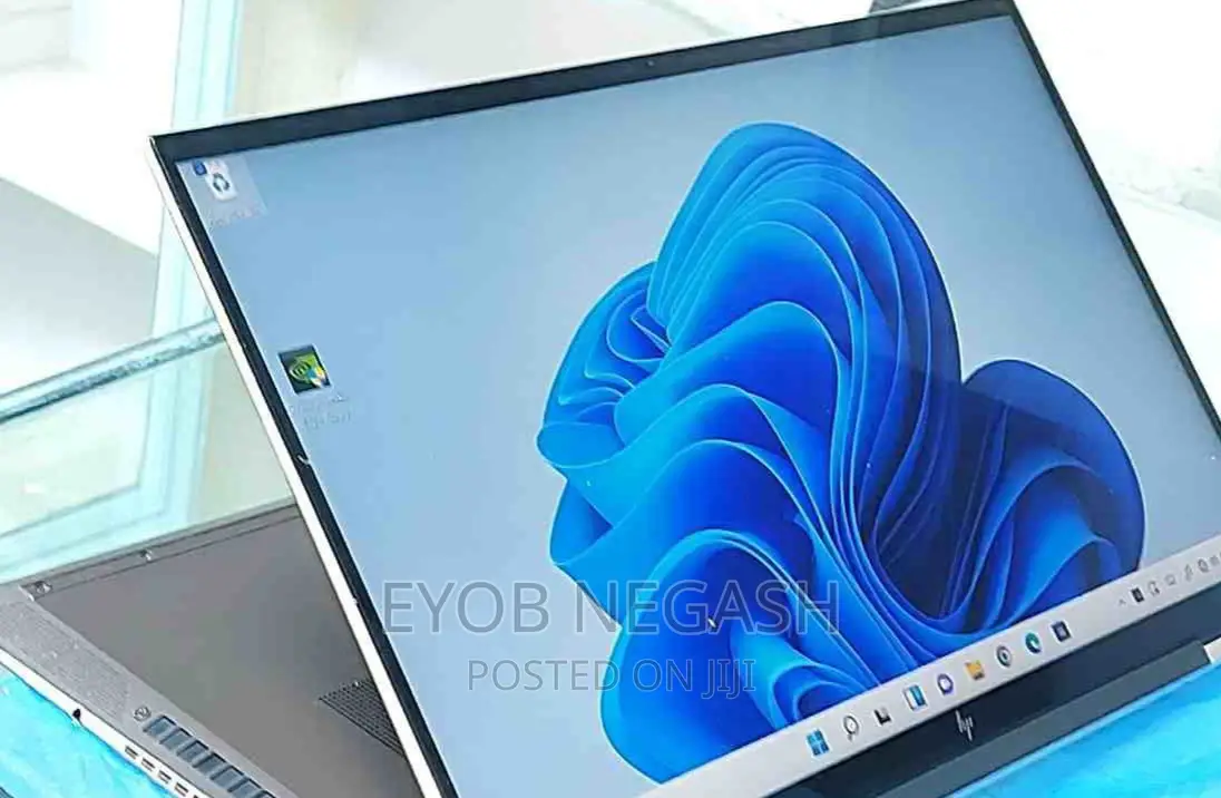 New Laptop Lenovo Yoga C740 12GB Intel Core I7 SSD 512GB