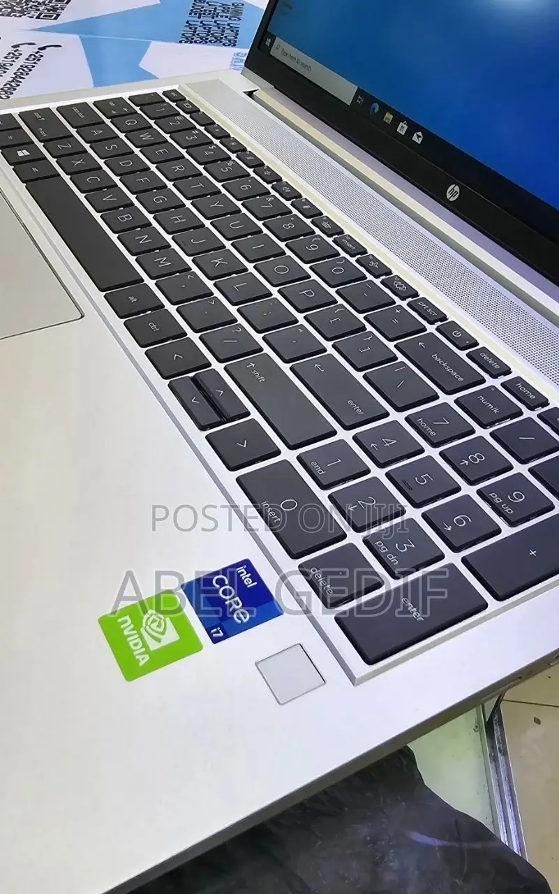 New Laptop HP Pavilion 11 16GB Intel Core I7 SSD 512GB