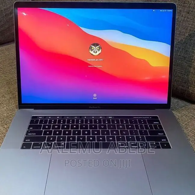 New Laptop Apple MacBook Pro 2017 16GB Intel Core I7 SSD 512GB