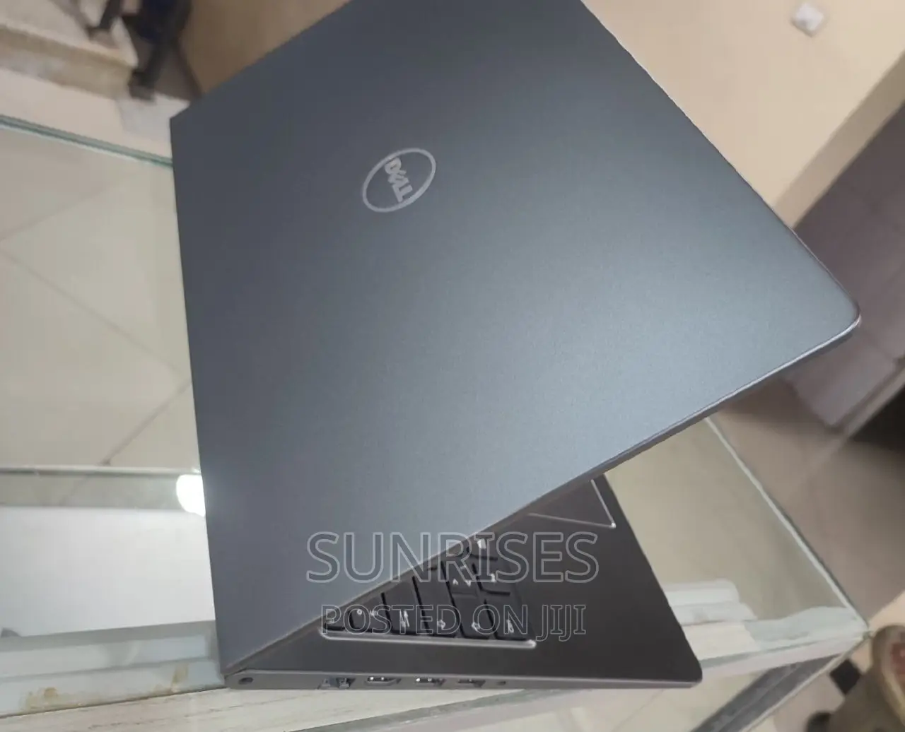 New Laptop Dell Vostro V131 8GB Intel Core I5 SSD 256GB