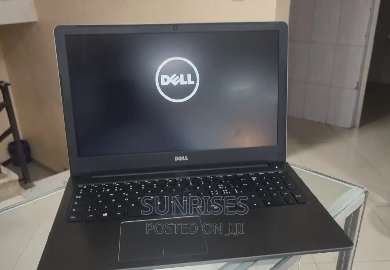 New Laptop Dell Vostro V131 8GB Intel Core I5 SSD 256GB