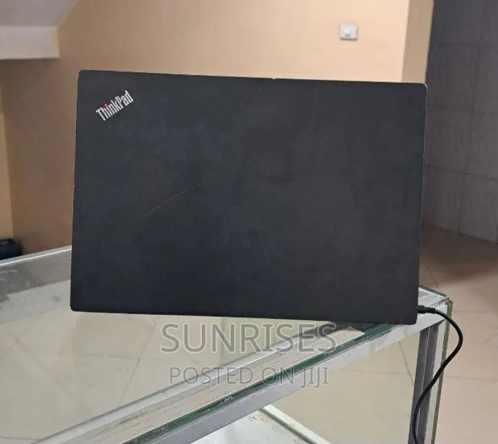 New Laptop Lenovo ThinkPad A21m 8GB Intel Core I3 SSD 256GB