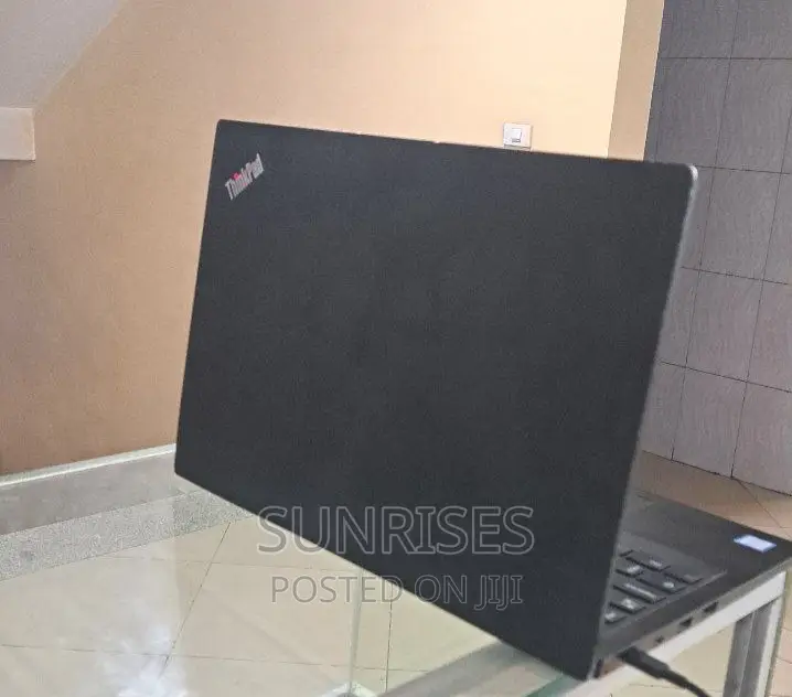 New Laptop Lenovo ThinkPad A21m 8GB Intel Core I3 SSD 256GB