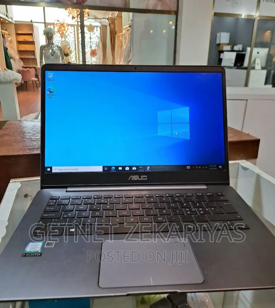 New Laptop Asus A42JV 8GB Intel Core I5 SSD 256GB