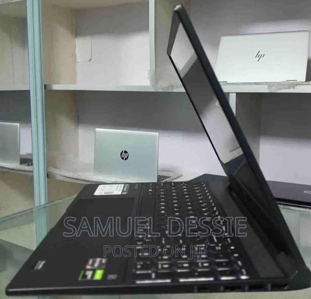 New Laptop HP Victus 15 8GB AMD Ryzen 5 SSD 512GB