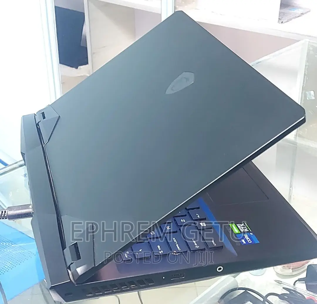New Laptop MSI GP75 Leopard 16GB Intel Core I7 SSD 1T