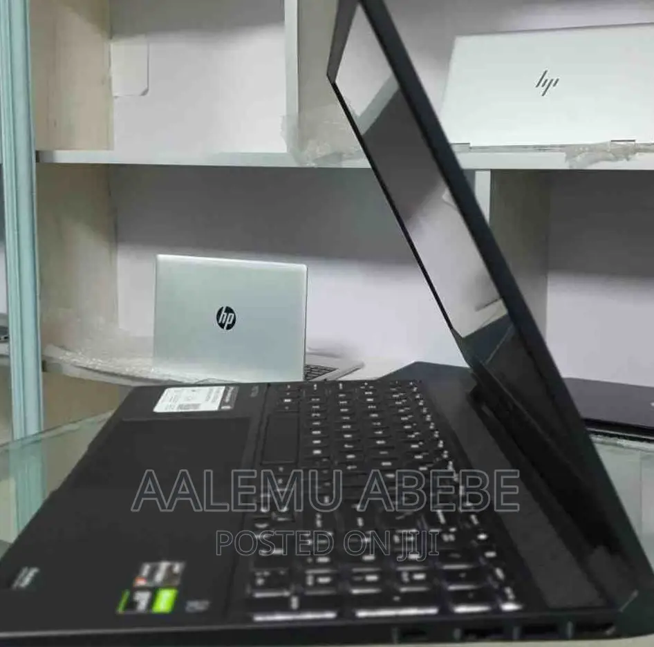 New Laptop HP Victus 16 16GB AMD Ryzen 5 SSD 512GB
