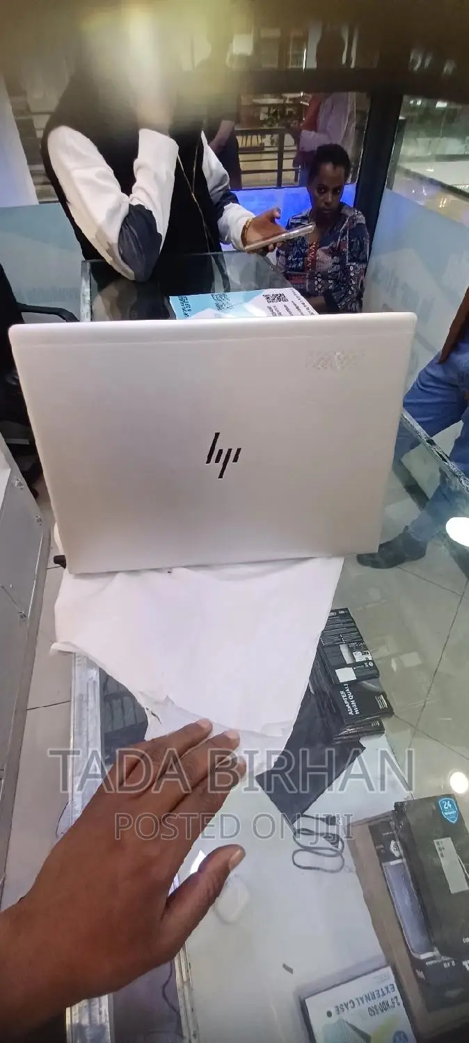 New Laptop HP EliteBook 840 16GB Intel Core I7 SSD 512GB