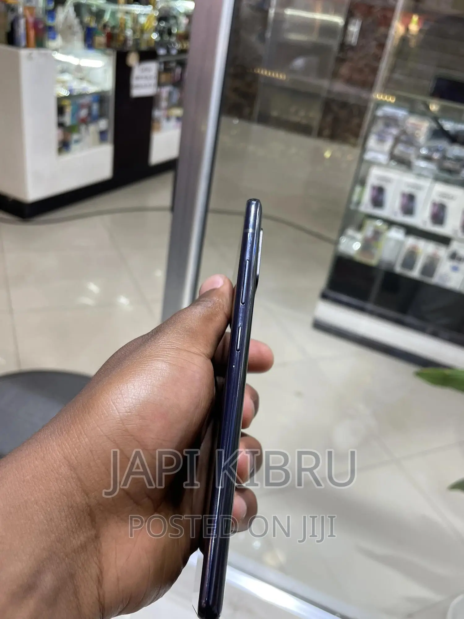 New Samsung Galaxy A71 5G UW 128 GB Black