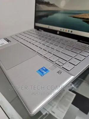 New Laptop HP Pavilion X360 8GB Intel Core I3 SSD 256GB