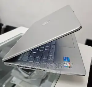 New Laptop HP Stream Notebook 8GB Intel Core I5 SSD 512GB
