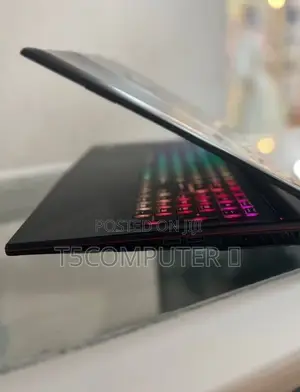 New Laptop MSI GL63 8RD 16GB Intel Core I5 SSD 512GB