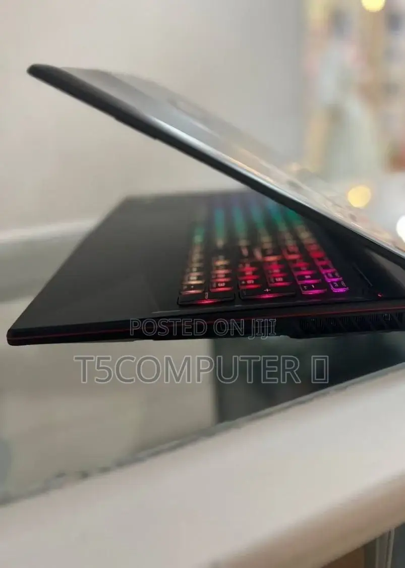 New Laptop MSI GL63 8RD 16GB Intel Core I5 SSD 512GB