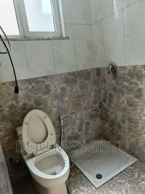 5bdrm House in ሳበ ሁለት(72), Bole for rent