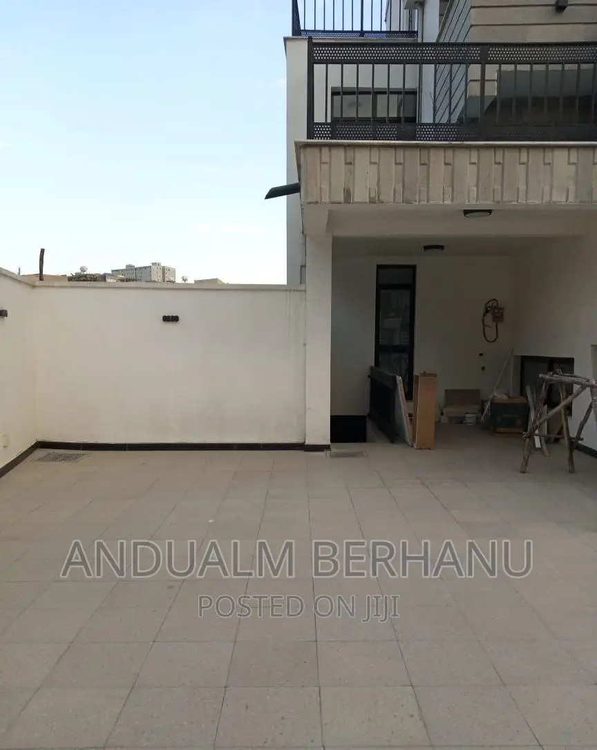 7bdrm Villa in Bole for sale