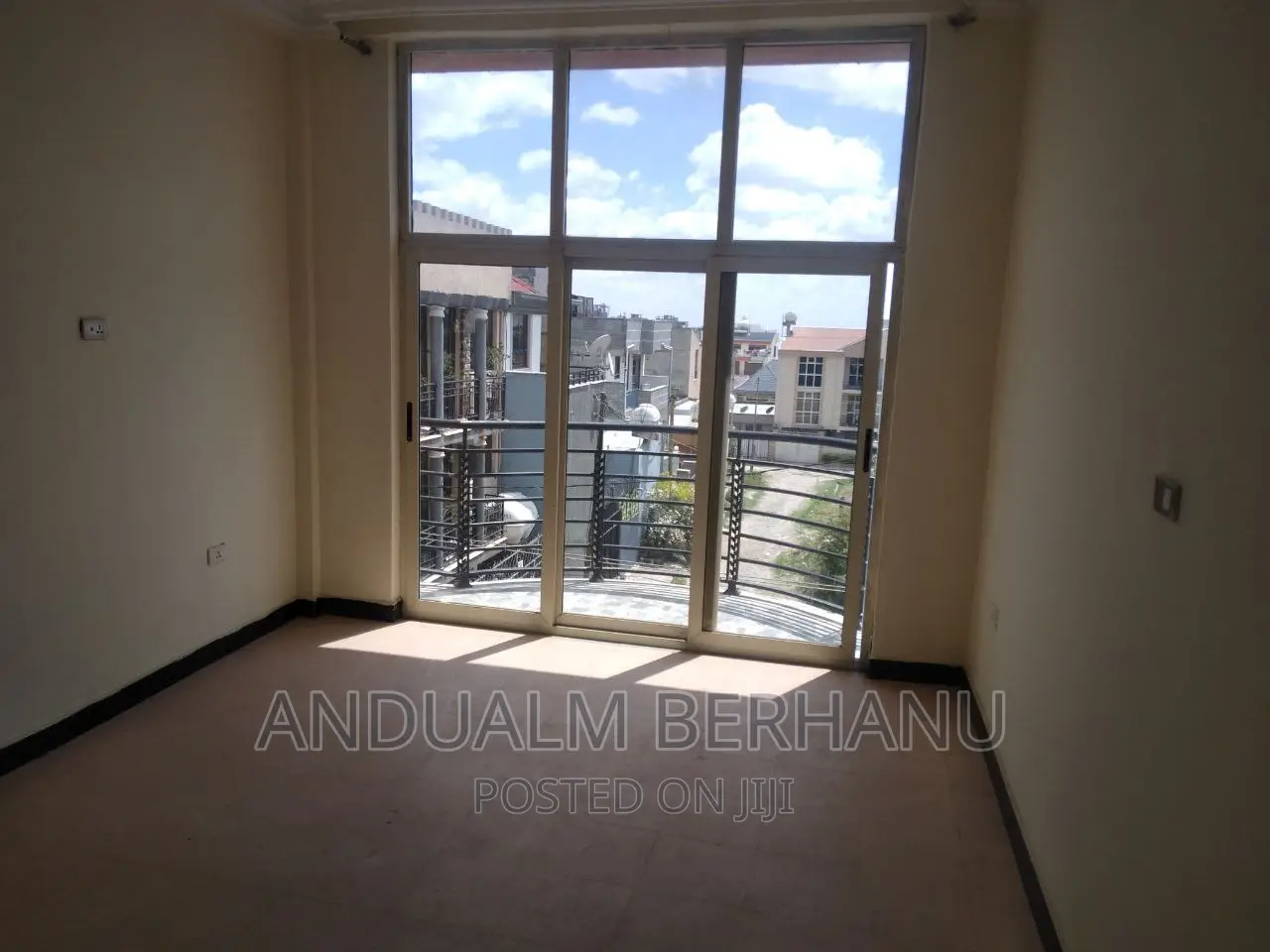 5bdrm Villa in Bole for sale