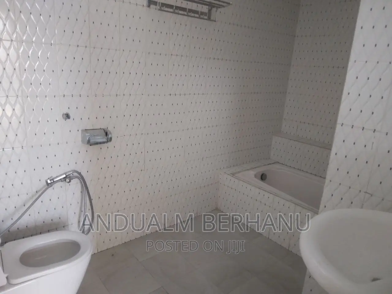 5bdrm Villa in Bole for sale